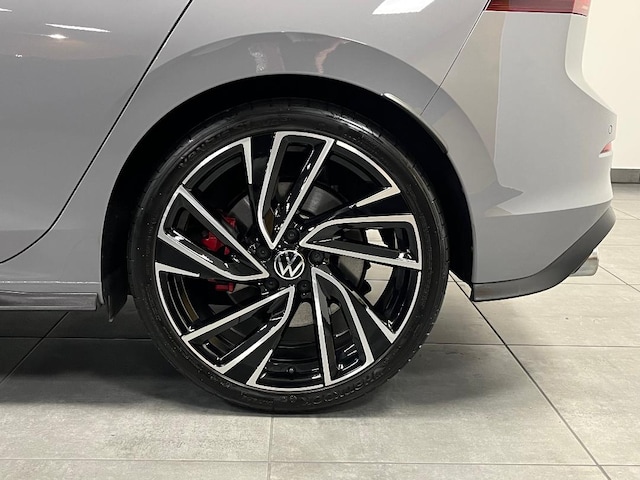 Volkswagen Golf 2.0 TSI DSG