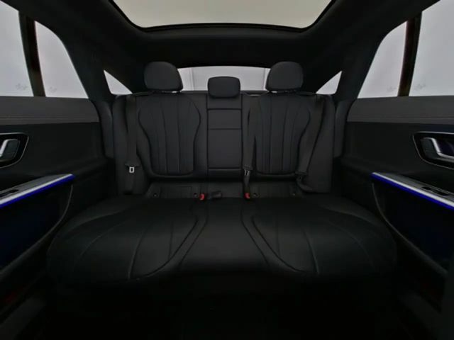 Mercedes-Benz EQE 300 Sedan