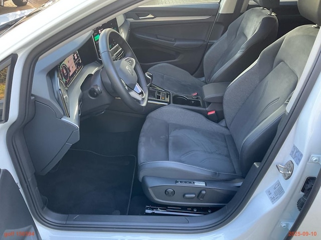 Volkswagen Golf 1.5 TSI IQ.Drive Style