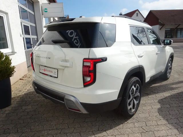 SsangYong Torres 2WD Quartz