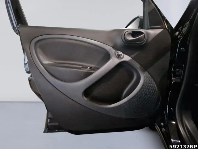 Smart EQ forfour EQ 22 KW CarPlay Sitzhzg Smart-Media DAB