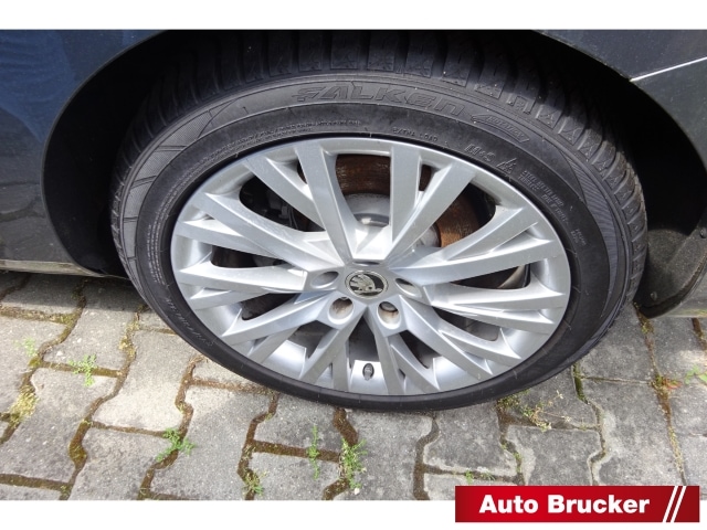 Skoda Superb 2.0 TDI Combi Style Style