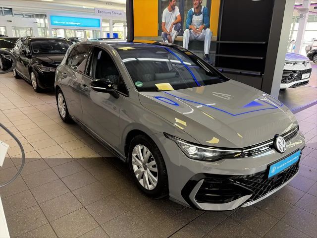 Volkswagen Golf 1.5 eTSI DSG