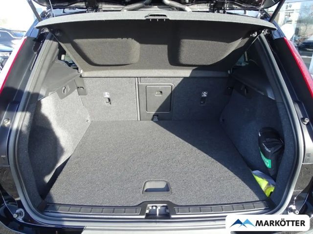 Volvo XC40 Core Recharge