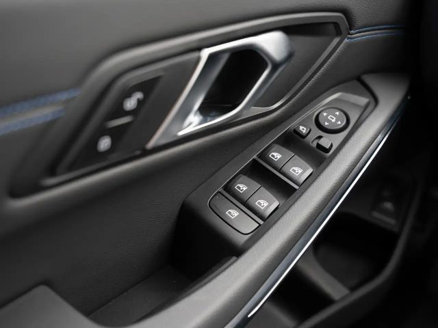 BMW 330 330d M-Sport Touring xDrive