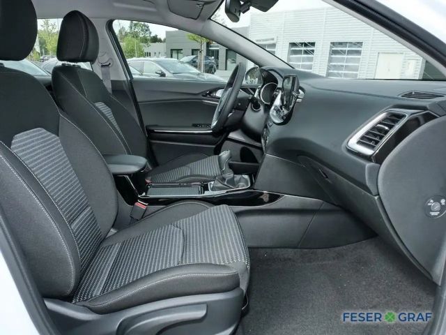 Kia Ceed 1.0T 100 ULTIMATE Navi Tempomat Sitzhzg PDC