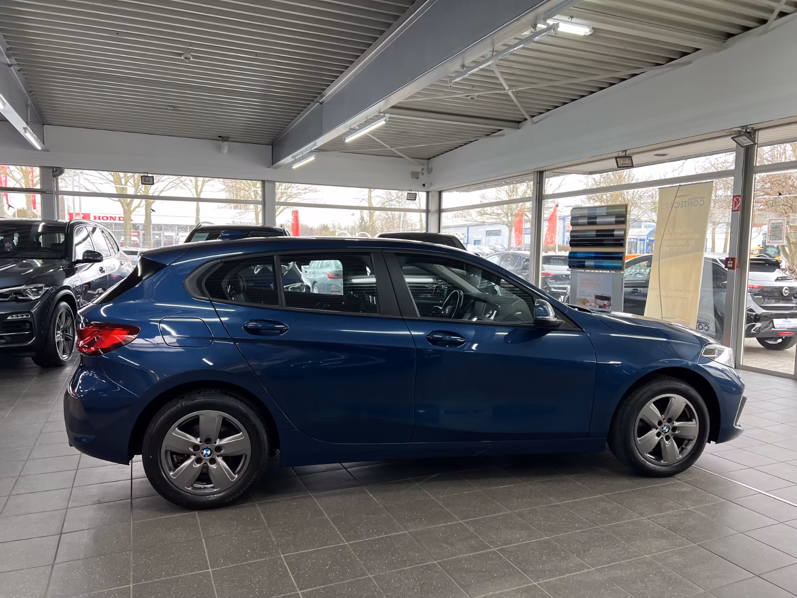 BMW 118 118d Advantage pakket Sedan