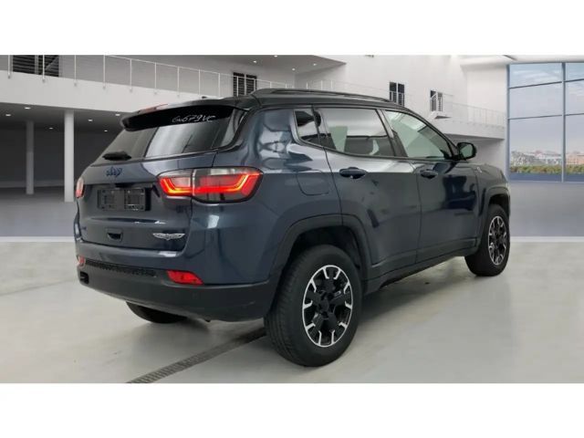 Jeep Compass 4x4 Hybrid Trailhawk