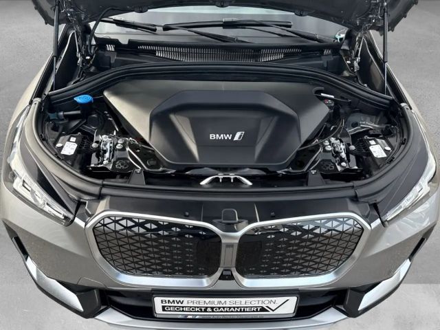 BMW iX1 xDrive30