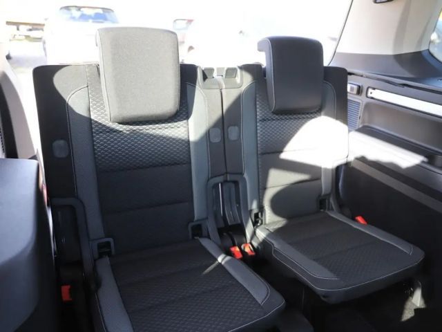 Volkswagen Touran 1.5 TSI DSG