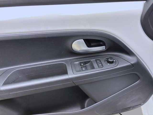 Volkswagen e-up! Move Move up!