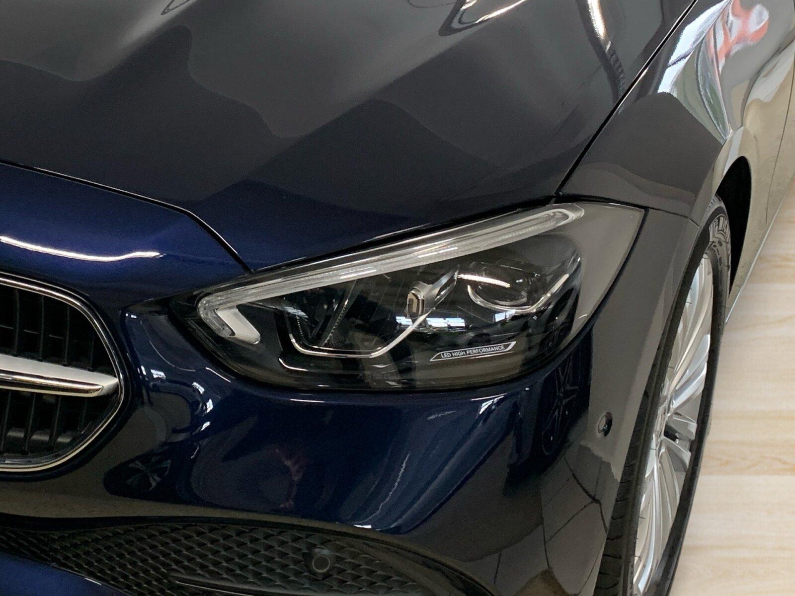 Mercedes-Benz C 200 AVANTGARDE Sedan