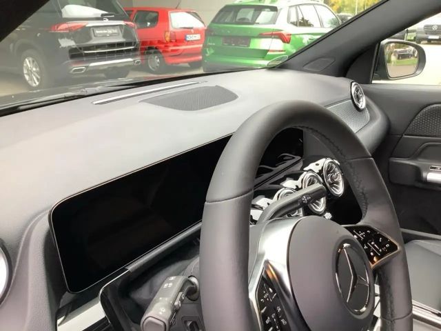 Mercedes-Benz GLA 220 4MATIC Progressive