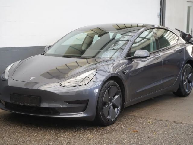 Tesla Model 3 Standard Range