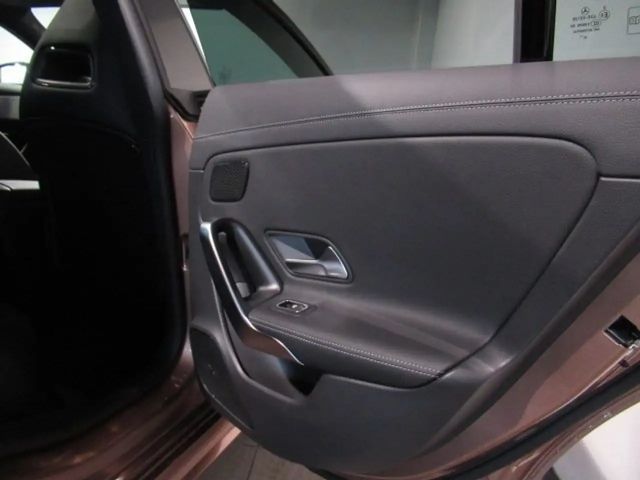 Mercedes-Benz CLA 200 AMG Line Coupé