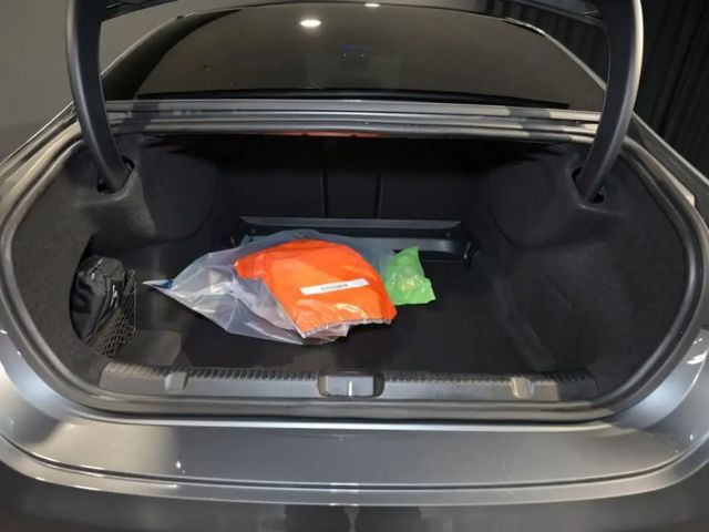 Mercedes-Benz EQE 300 AMG Line Sedan