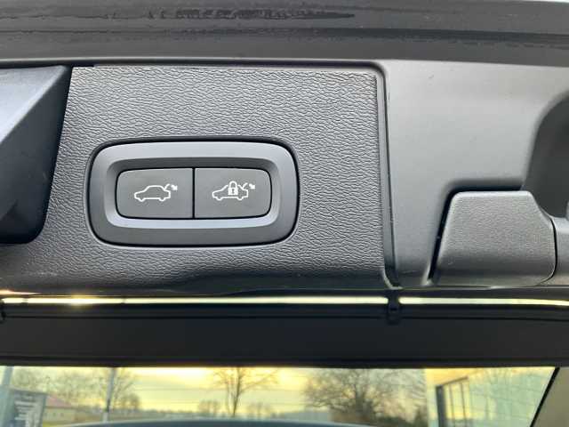 Volvo XC60 Dark Plus