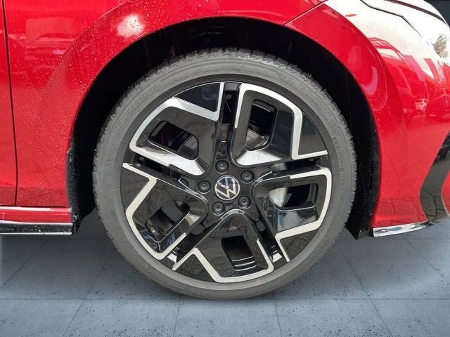 Volkswagen Golf DSG R-Line