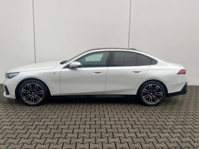 BMW 520 520i M-Sport Sedan