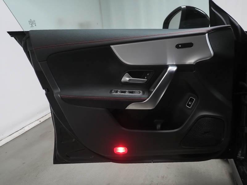 Mercedes-Benz CLA 200 AMG Line