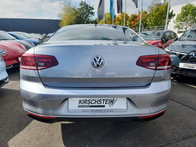 Volkswagen Passat 1.5 TSI BMT Business