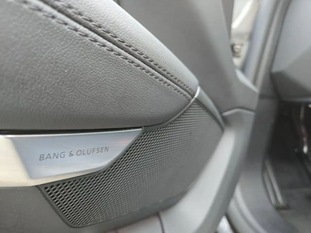 Audi RS e-tron GT KAM/HUD/2xPDC/MATRIX/NAVI/SHZ