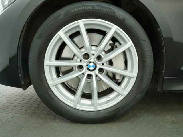 BMW 330 330i Advantage pakket Sedan