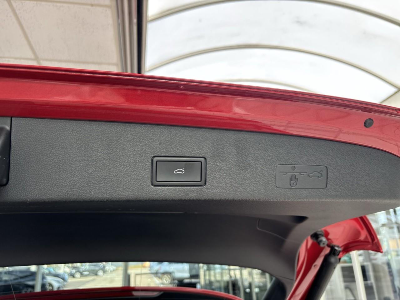 Volkswagen Golf 1.5 eTSI Golf VIII Life