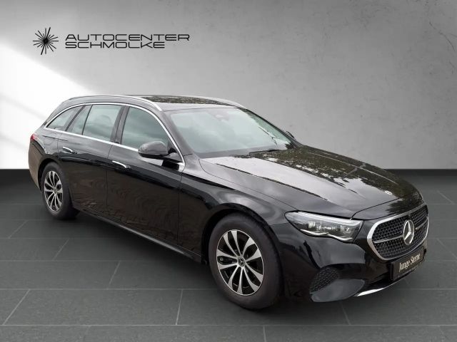 Mercedes-Benz E 200 AVANTGARDE Estate