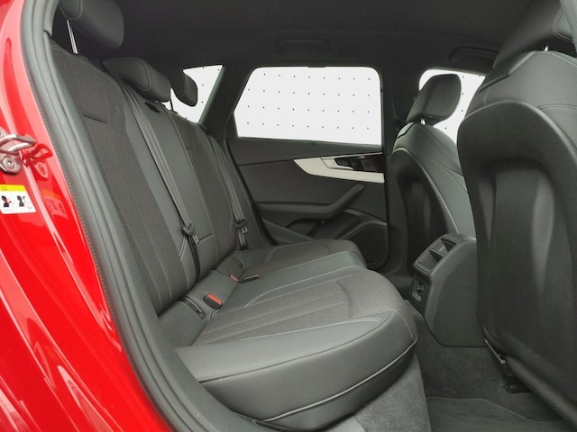 Audi A4 35 TFSI Avant S-Line