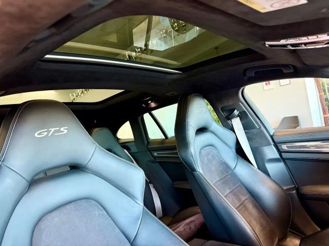 Porsche Panamera GTS Sport Turismo