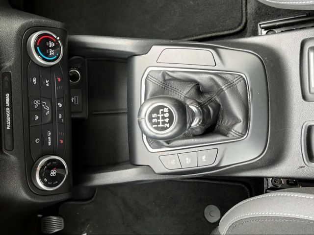 Ford Focus Cool & Connect EcoBoost Wagon