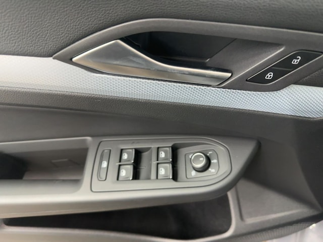 Volkswagen Golf 1.5 eTSI DSG Life Variant