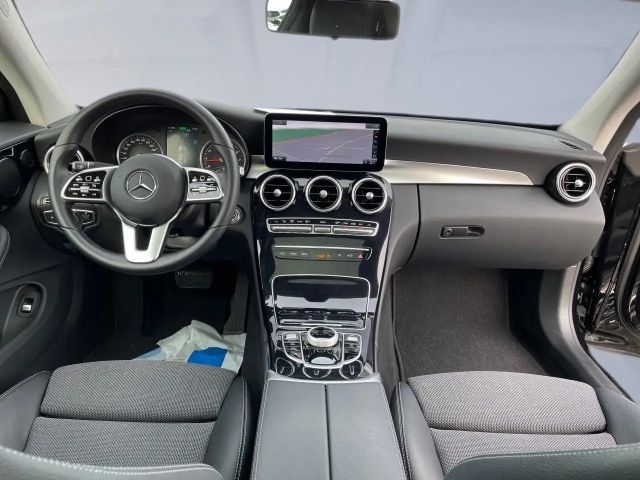 Mercedes-Benz C 200 AMG Line Coupé