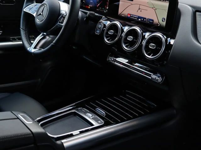 Mercedes-Benz GLA 180 ProgressiveAdvanced/AHK/Kamera/LED/Night