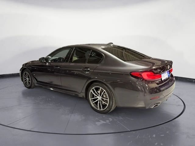BMW 520 520d M-Sport Sedan xDrive