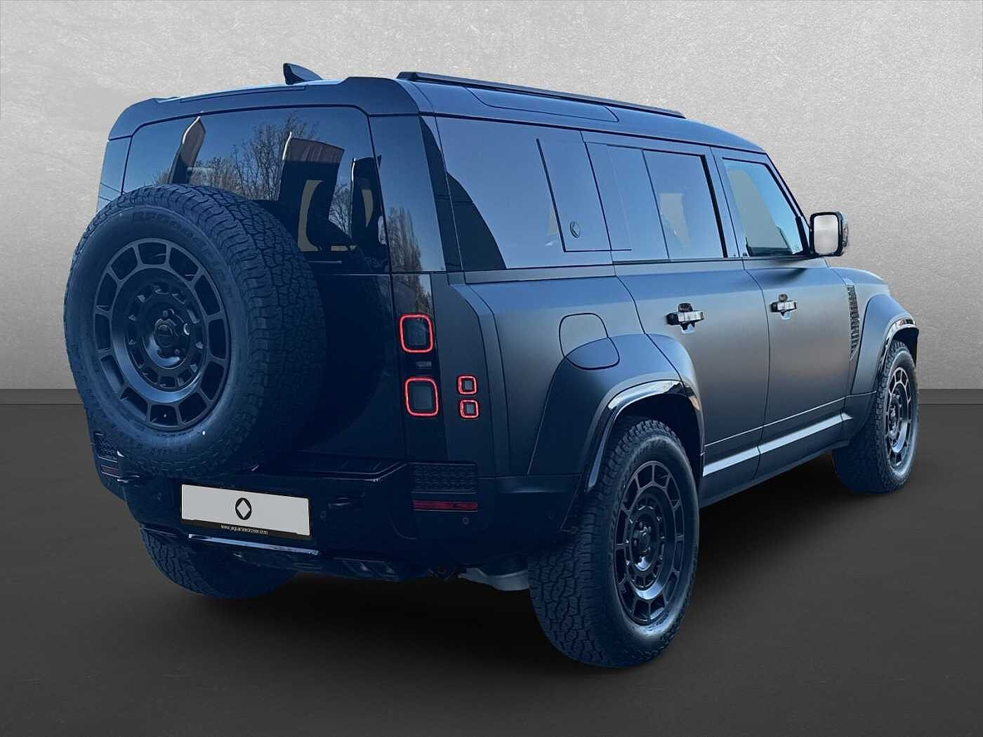 Land Rover Defender 110