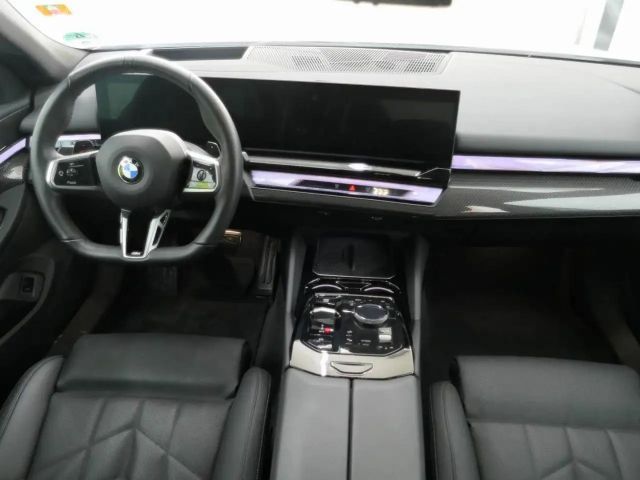 BMW 520 520d M-Sport Sedan xDrive
