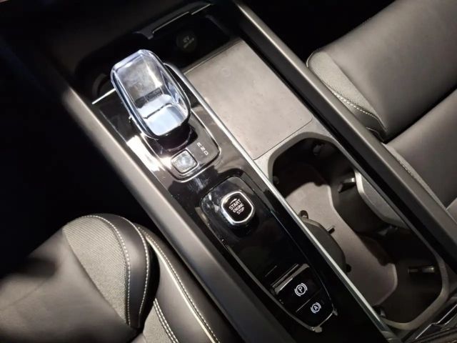 Volvo XC60 Dark Plus