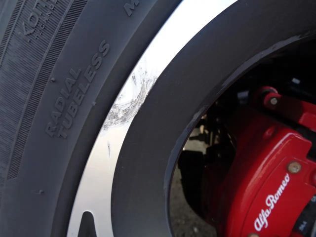 Alfa Romeo Stelvio Q4 Veloce