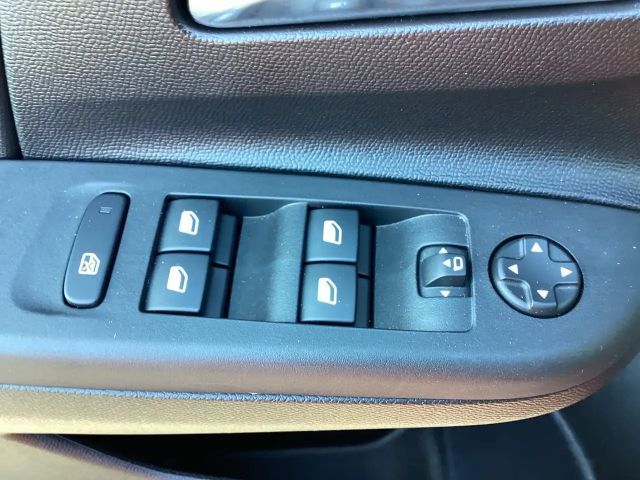 Opel Corsa 1.2 SHZ/LHZ/RFK/LED/