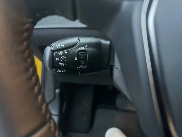 Peugeot E-208 Allure Pack