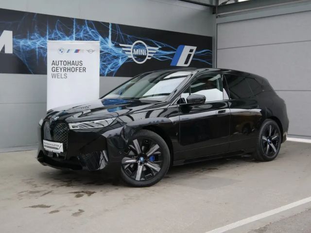 BMW iX xDrive40