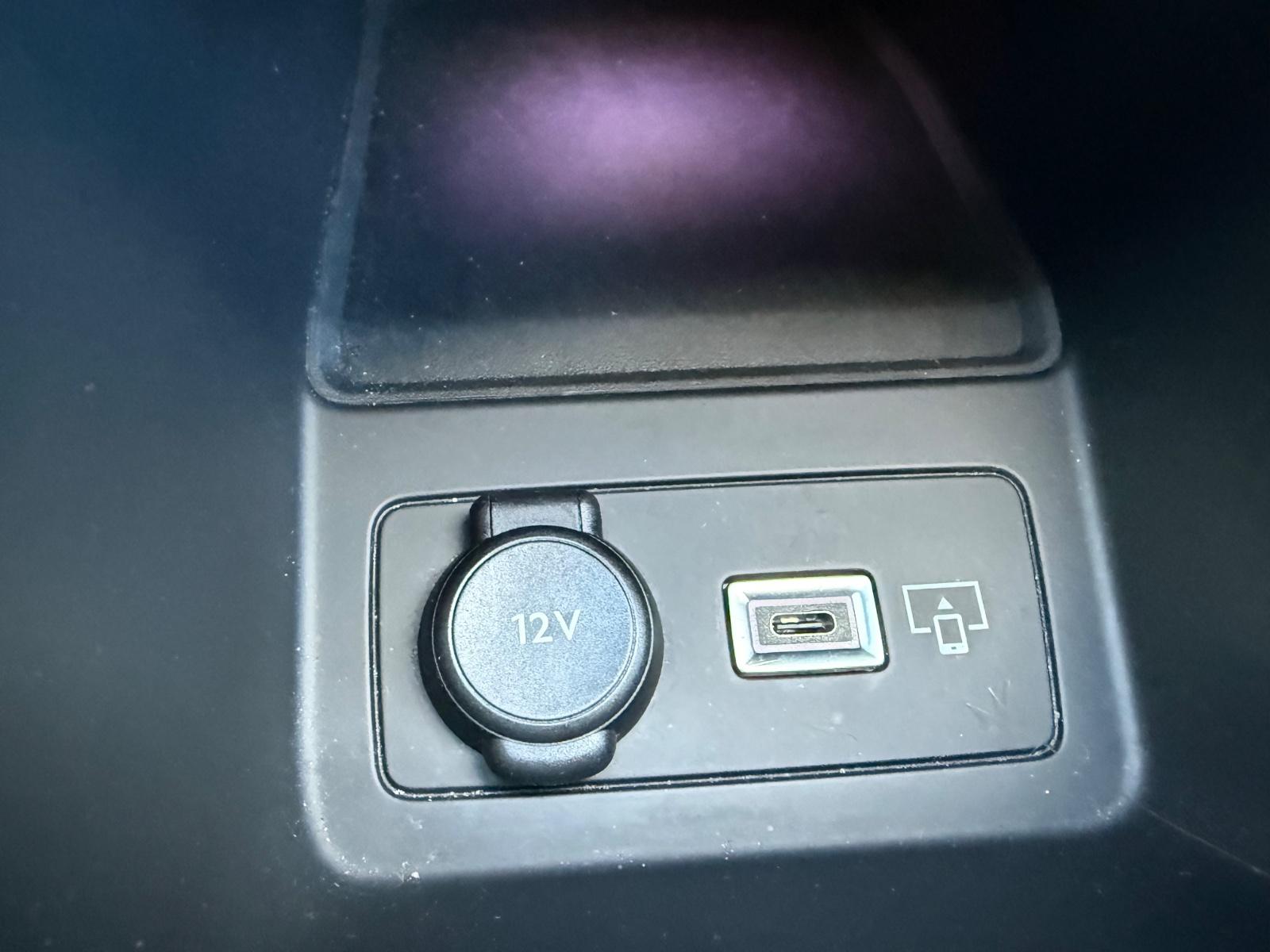 Peugeot 308 1.2 Pure Tech "Active Pack" LED SHZ PDC 1Hd.