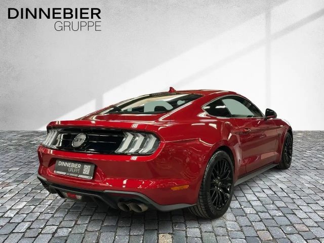 Ford Mustang Fastback GT 5.0 V8