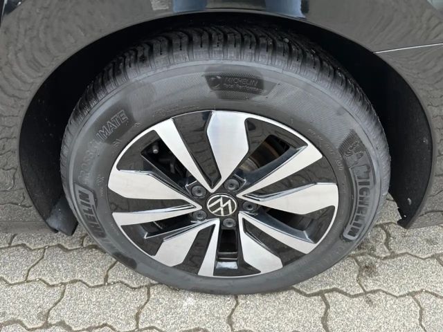 Volkswagen Golf 1.5 eTSI Golf VIII Variant