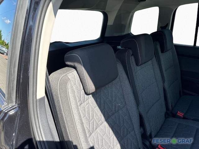 Volkswagen Touran 1.5 TSI DSG R-Line