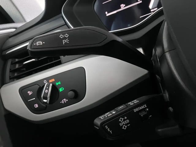 Audi A4 40 TFSI Avant S-Line