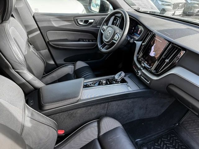 Volvo XC60 Dark Plus