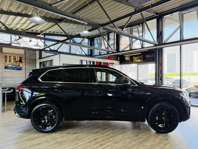 Volkswagen Touareg 4Motion R-Line